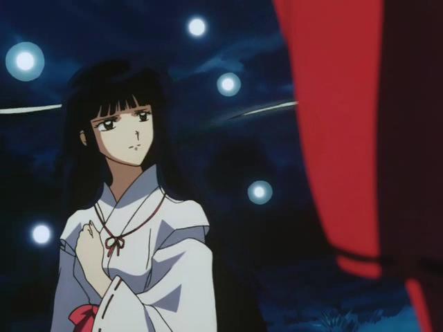 Otaku Gallery  / Anime e Manga / Inu-Yasha / Screen Shots / Episodi / 023 - La voce di Kagome e il bacio di Kikyo / 044.jpg